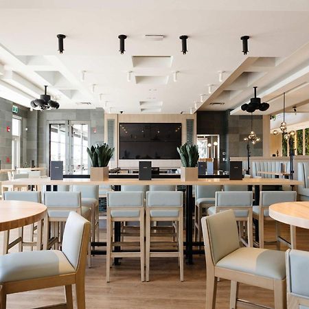 Sandman Hotel & Suites Риджайна Екстериор снимка