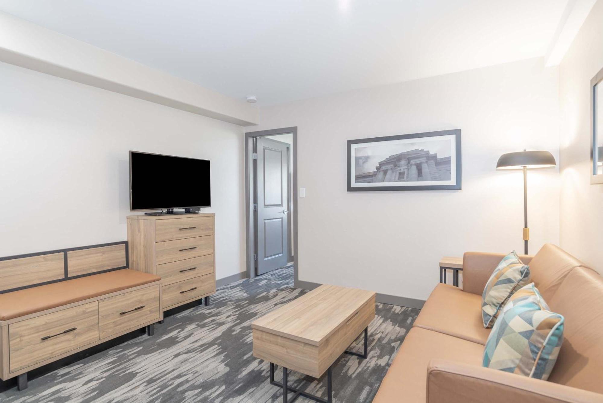 Sandman Hotel & Suites Риджайна Екстериор снимка
