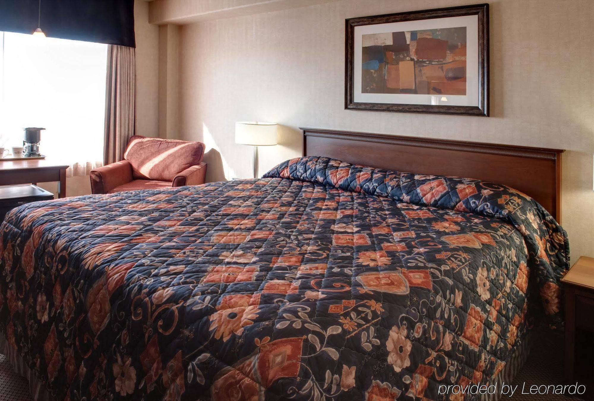 Sandman Hotel & Suites Риджайна Екстериор снимка